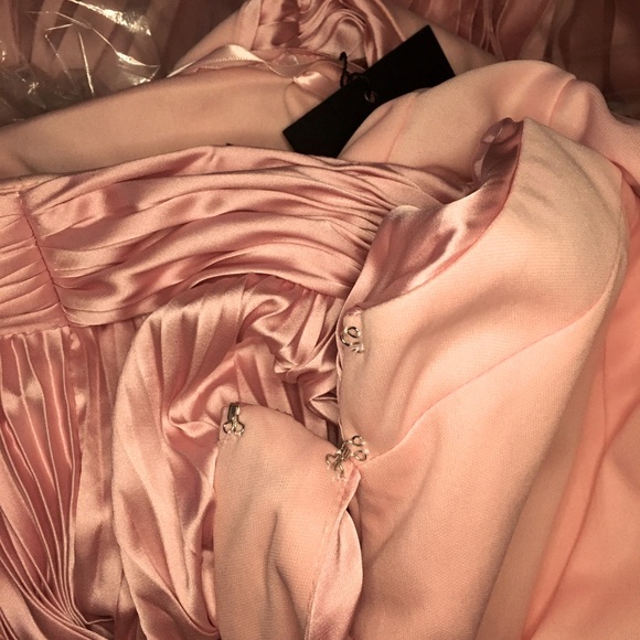 Ieena Mac Duggal Pink Pleated Open back Long sleeve Maxi Dress Gown sz 10 26737 - Picture 6 of 10